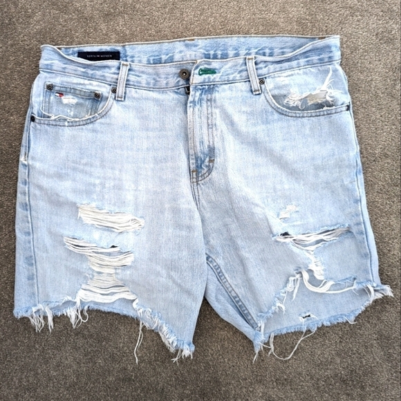 Tommy Hilfiger vintage distressed jean denim shorts for men 34 x 30 - Picture 1 of 11